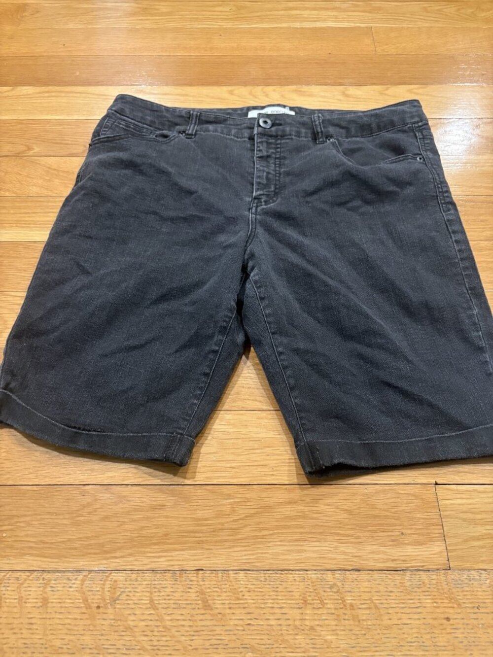 Pure energy Size 16 W Pure Energy Women's Black Bermuda Denim Shorts Size 18